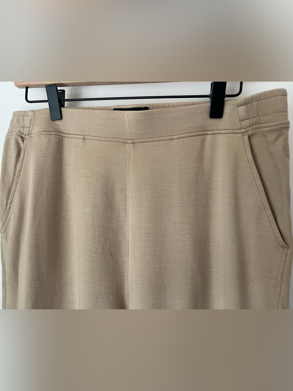 Unbound Merino Transit Sweatpants Women’s L Sand Tan Merino Wool Travel Pants - Picture 5 of 16